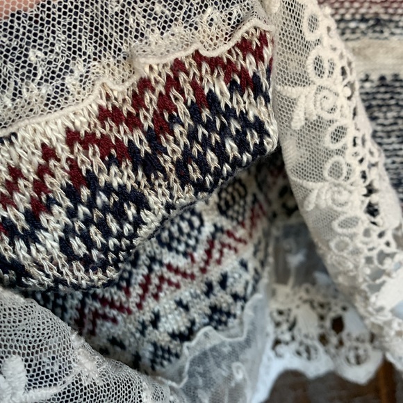 Jolt women’s sweater in blue white tan maroon lace size Large coastal boho - Picture 9 of 13